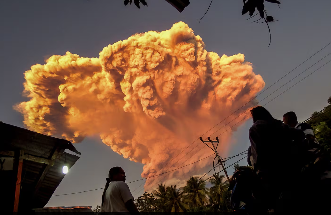 火山喷发，新西兰人被困！奥克兰又断网！被指“全球最贵还难搞”！访船量断崖式下跌！BNZ下调利率最低4.89%（组图） - 11