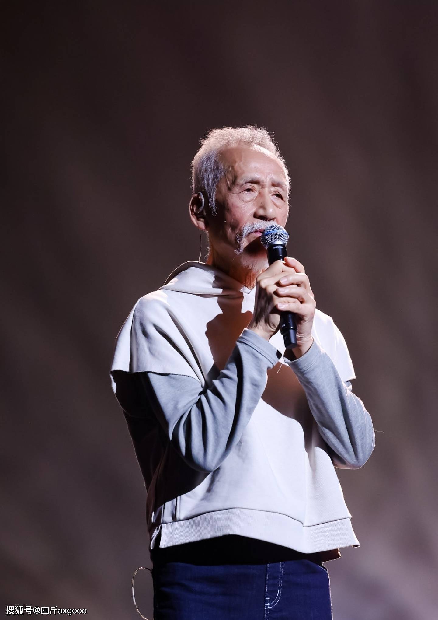 一路走好!著名歌手陈彼得去世,两个月前还在宣传新歌,走得安详(组图) - 1