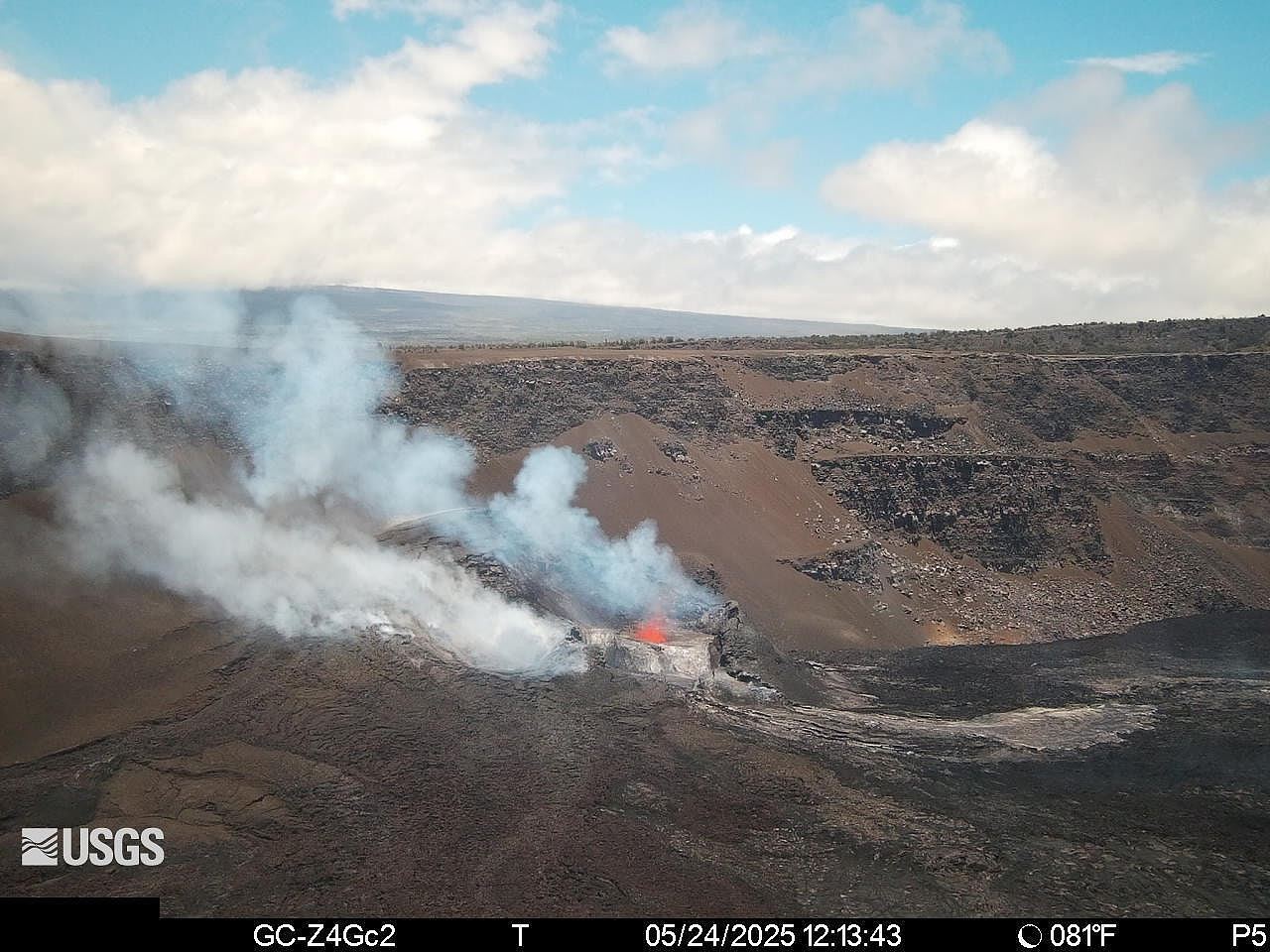 美国男游客冒险近距离观赏火山爆发不慎堕下，“树挡住”奇迹保命（组图） - 3