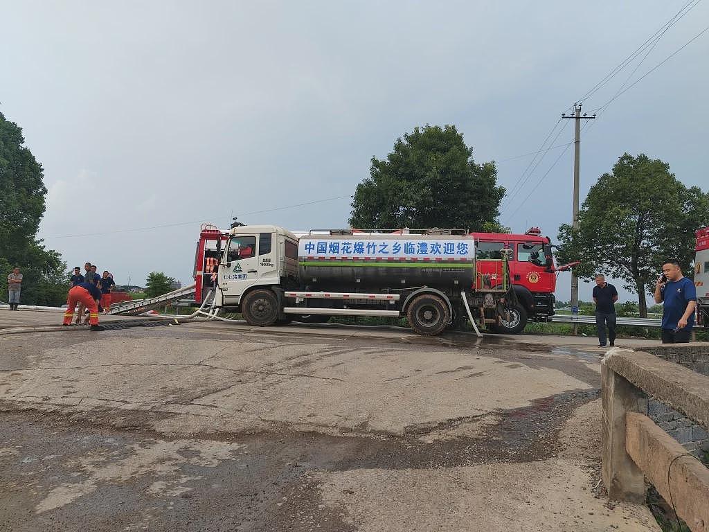 9死26伤背后,湖南临澧烟花厂爆炸的待解之问(组图) - 7