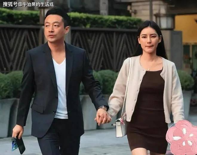 马筱梅被吐槽没有边界感,被王中磊搂腰笑容灿烂(组图) - 5