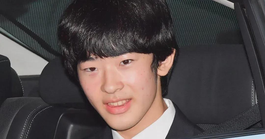 逃离皇室=快乐人生？真子小室圭又升职加薪，连悠仁都有了活人感！皇室尴尬了...（组图） - 12