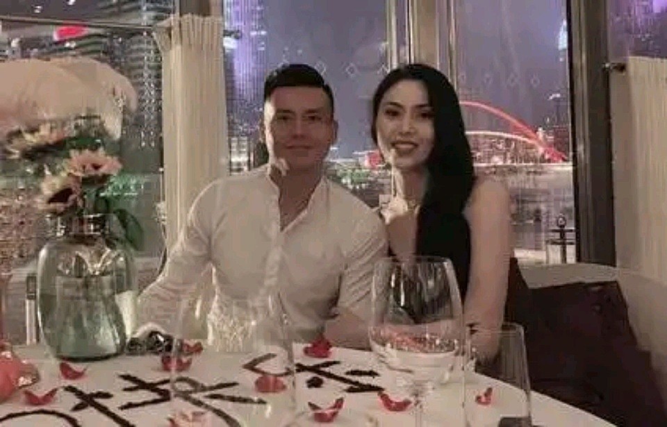 丑闻！34岁前国脚精神出轨女球迷，曾随海港夺冠！妻子是大美女（组图） - 3