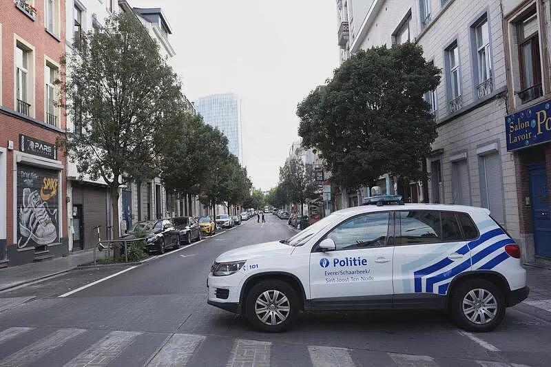 上千中国女被拐欧洲卖淫 警方：还有保险套快递员（图） - 1