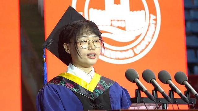 农村女孩考上985大学博士：10岁养父去世，邻居接力抚养（组图） - 1