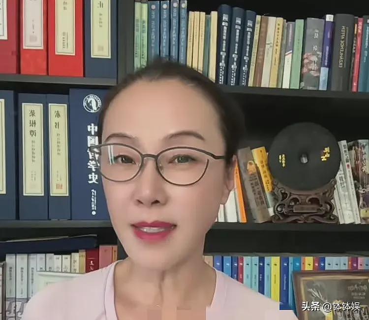 当当网李国庆将再婚！女方戴着眼镜气质超好，两人私下合影曝光（组图） - 6