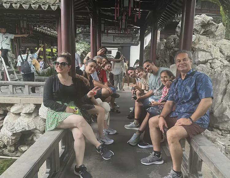 得知国家被袭，上海一伊朗旅游团分批回国！导游：我带过最伤心的团，生死面前都是小事（视频/组图） - 1