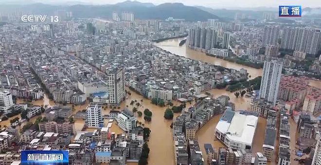 广东怀集出现55.22米洪峰水位,洪水已漫入周边居民楼(组图) - 2