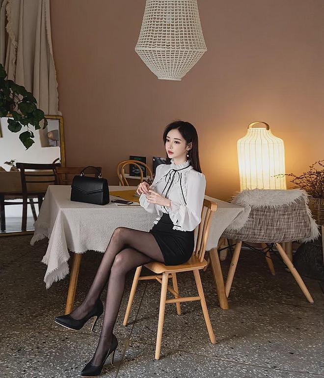 【美女】这双大长腿配黑丝，谁能拒绝这种身材？光看都看不够呀！（组图） - 2
