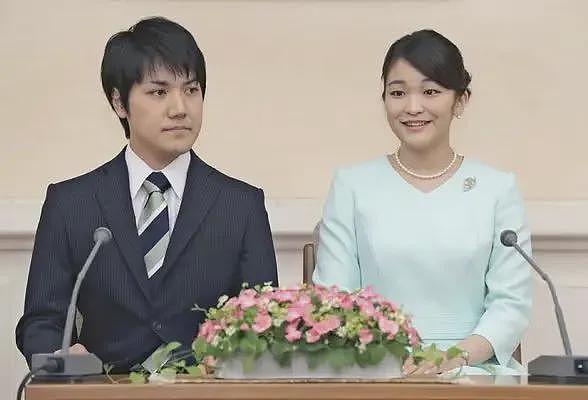 逃离皇室=快乐人生？真子小室圭又升职加薪，连悠仁都有了活人感！皇室尴尬了...（组图） - 4