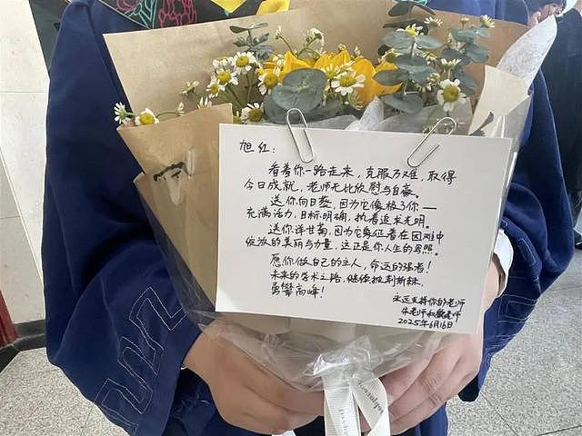 农村女孩考上985大学博士：10岁养父去世，邻居接力抚养（组图） - 6