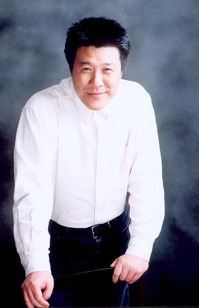 【情感】原来他俩是夫妻，和妻子恩爱40多年无绯闻，演完《长安的荔枝》他再度爆红（组图） - 1