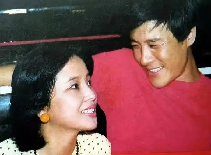 【情感】原来他俩是夫妻，和妻子恩爱40多年无绯闻，演完《长安的荔枝》他再度爆红（组图） - 9