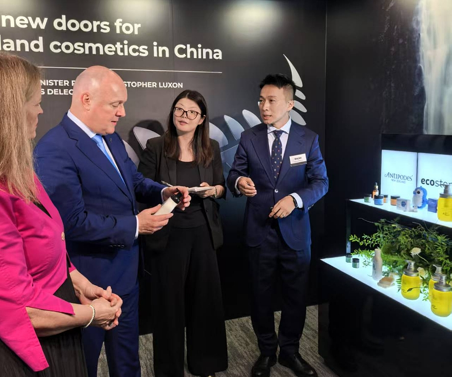 太拼了！新西兰总理在上海亲自直播带货！公布给中国更多签证优惠（组图） - 5