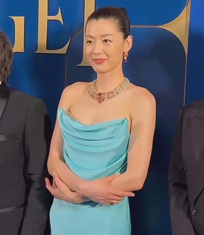 全智贤宋慧乔西班牙出席活动，两人同龄状态不同，全智贤疲惫沧桑（组图） - 3