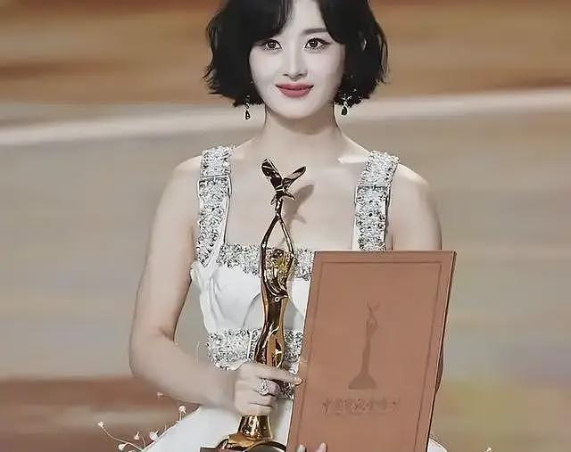 这一次,“变了面相”的赵丽颖,给圈内所有离异女星“提了个醒”(组图) - 3