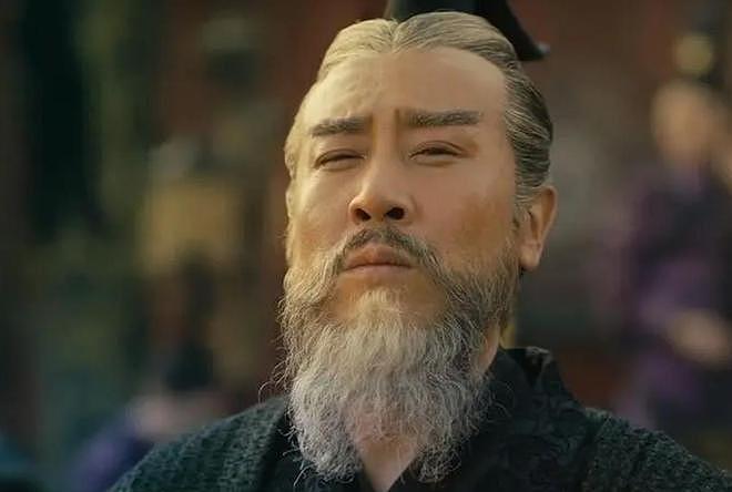 3岁丧父，吃姐姐奶水长大，成名后为8个哥姐买房，如今终成实力派（组图） - 7