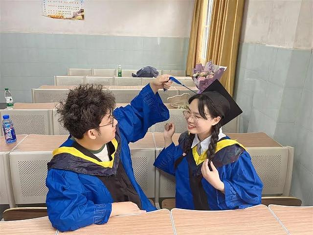农村女孩考上985大学博士：10岁养父去世，邻居接力抚养（组图） - 9