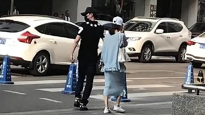 这一次，“变了面相”的赵丽颖，给圈内所有离异女星“提了个醒”（组图） - 3