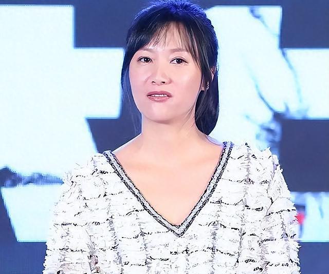 想不到，远赴美国的京圈才女徐静蕾，早已走上另一条“上坡路”（组图） - 1