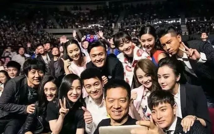 狂亏150亿，女明星为啥容易陷入假豪门？（组图） - 14