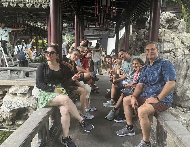 伊朗团游中突闻战火分批回国！上海导游：我带过最伤心的团（图） - 1