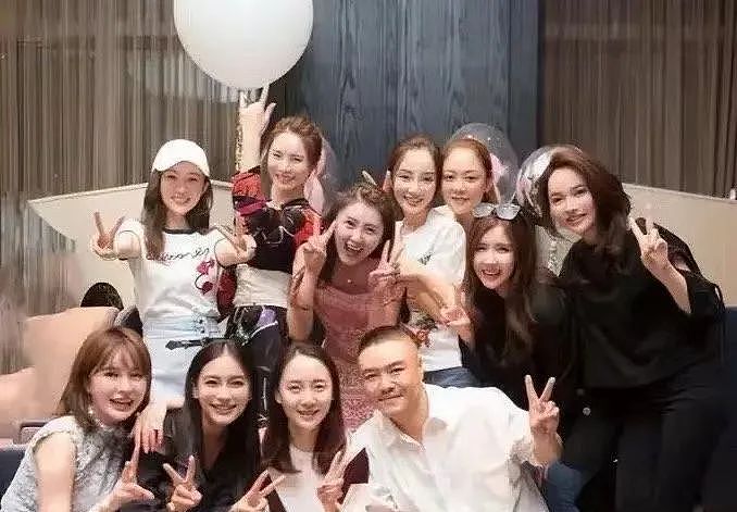 狂亏150亿，女明星为啥容易陷入假豪门？（组图） - 13