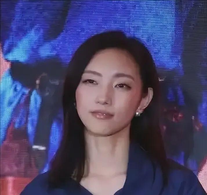 官媒点名彻查那尔那茜！知情记者曝内幕，不管怎么扒，资本会强保（组图） - 11