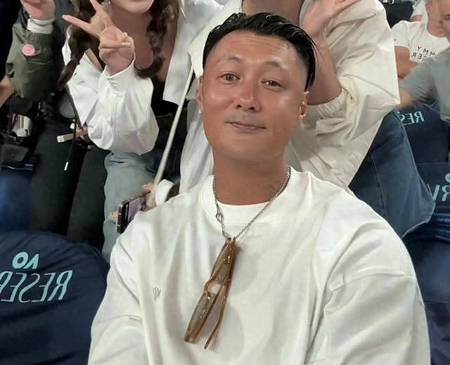 陈冠希被爆怼空乘,余文乐老了,谢霆锋当“厨子”,港娱三帅人生各不同(组图) - 18