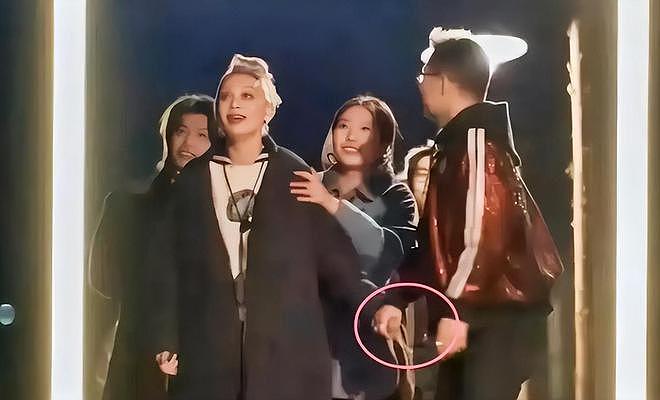 汪峰和宁静疑发生恋情！男方言行举止过于暧昧，章子怡粉丝气炸了（组图） - 1