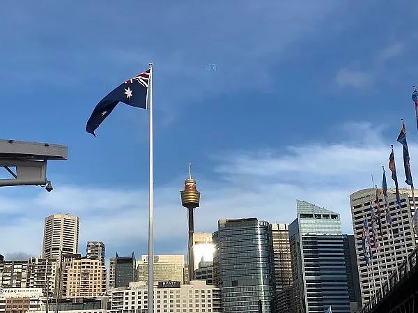 澳住房行业协会呼吁取消外国投资者印花税和土地税附加费 SKYTRAX公布2025年榜单:海南航空冲进全球前十 澳航攀升至第14名 - 5