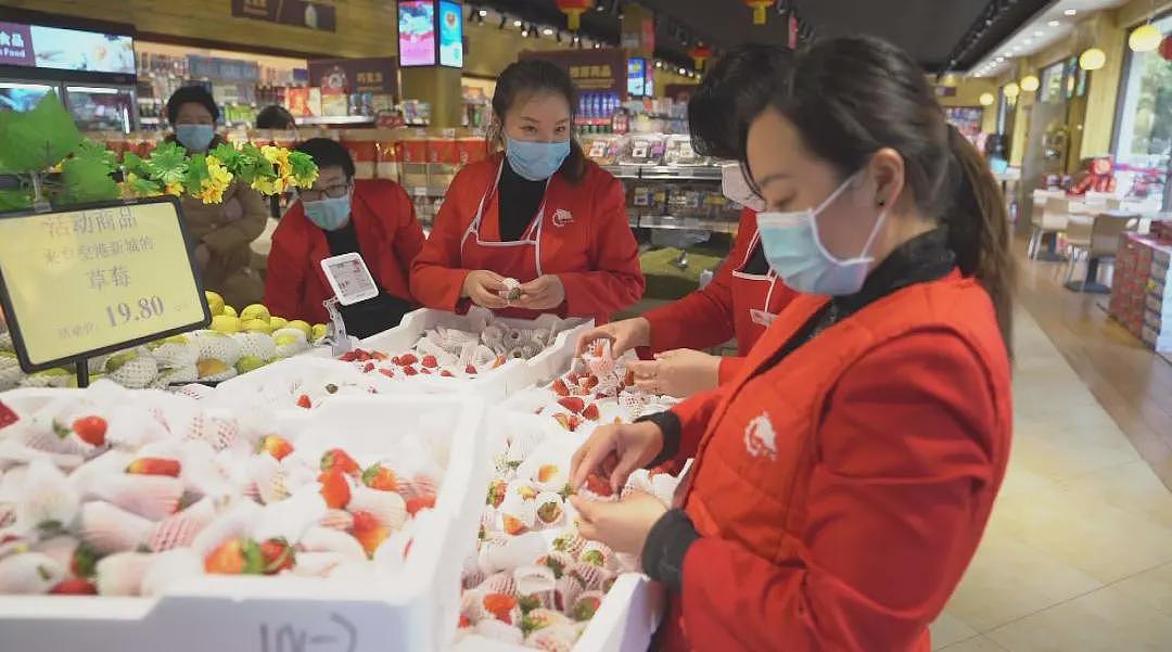 “中国零售女王“：不让儿子接班，百亿产业“交棒“国（组图） - 4