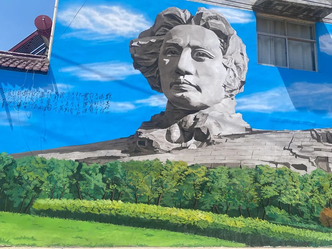 【社交】河南小伙画“哪吒”墙绘带火一个村,被全国游客挤爆,背后有个暖心故事(组图) - 6