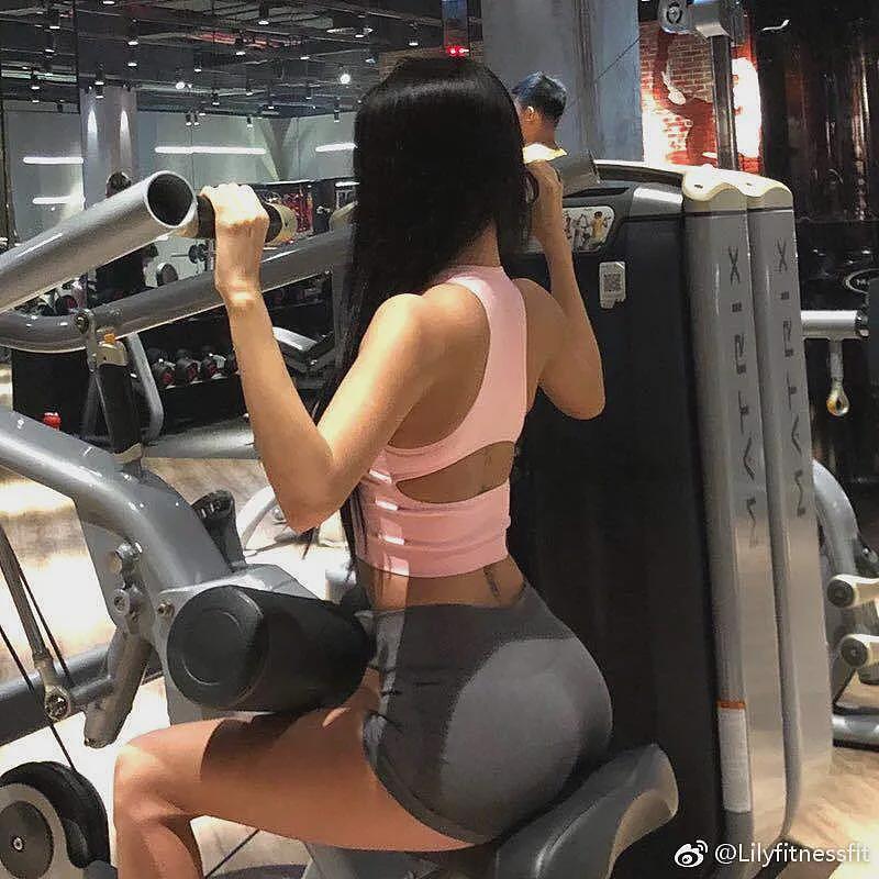 【美女】上海网红女私教有多妖？网友：此女只应天上有（组图） - 12