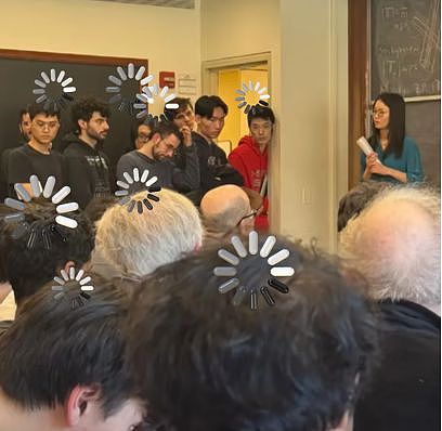 让“韦神”坐第一排认真听讲的34岁教授王虹,是什么来历?(组图) - 8