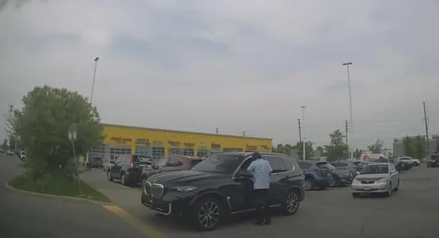 吓疯！华人女子商场买菜，遭4大汉围抢！警方警告：戴金饰=高风险（组图） - 3
