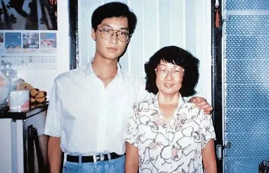 香港最帅康熙逆袭成霸道总裁！人生比电影还精彩（组图） - 18