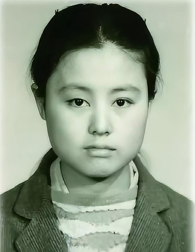 “捞金女王”真栽了！隐匿收入47亿，偷税1.4亿，54岁还能翻身吗（组图） - 3