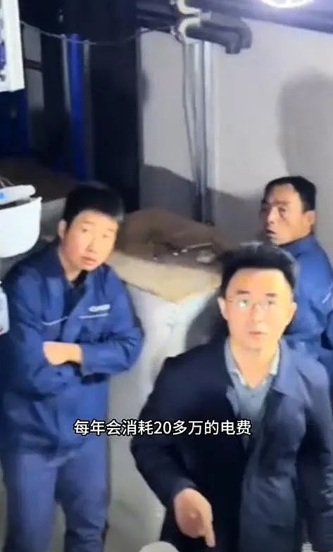一年电费40万，兰博基尼挂墙！网红大蓝老婆炫豪宅被禁言（组图） - 5