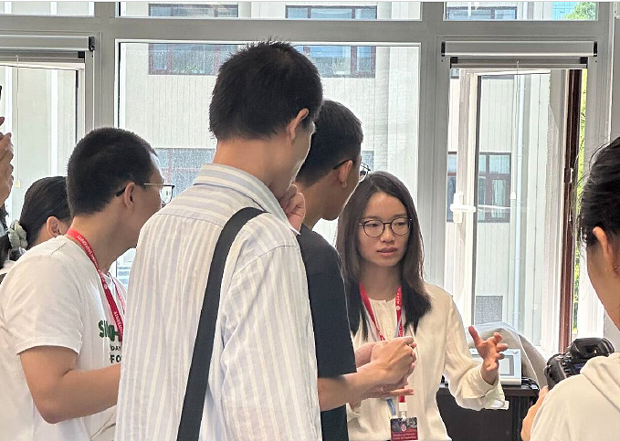 34岁数学家北大开讲座，“韦神”连续三天坐前排听讲！这个90后教授什么来历？（组图） - 2
