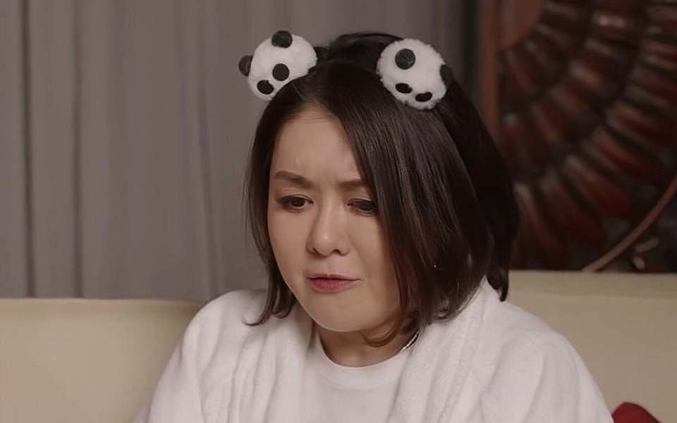 香港知名女星自曝遭非礼,被年轻演员摸胸,八年没谈恋爱至今未婚(组图) - 2