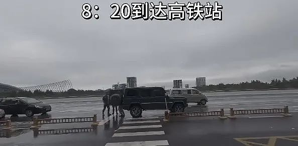 中国留学生打“飞的”去澳洲上学,下课就回国,每个月往返4次!网友:太壕了...(组图) - 2