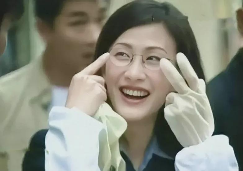 网上唯一不招人烦的“卖惨”,是这娱乐圈女神退圈摆摊(组图) - 16
