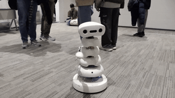 日本搞了场“最没用机器人”展!严重社恐、喜欢摸鱼,主打一个干啥啥不行,网友:反向种草了(组图) - 12