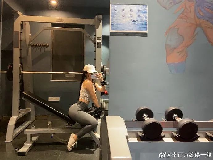 【美女】当萝莉穿上紧身裤,这炸裂的臀围感让人欲罢不能...(组图) - 5
