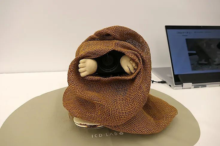 日本搞了场“最没用机器人”展!严重社恐、喜欢摸鱼,主打一个干啥啥不行,网友:反向种草了(组图) - 19
