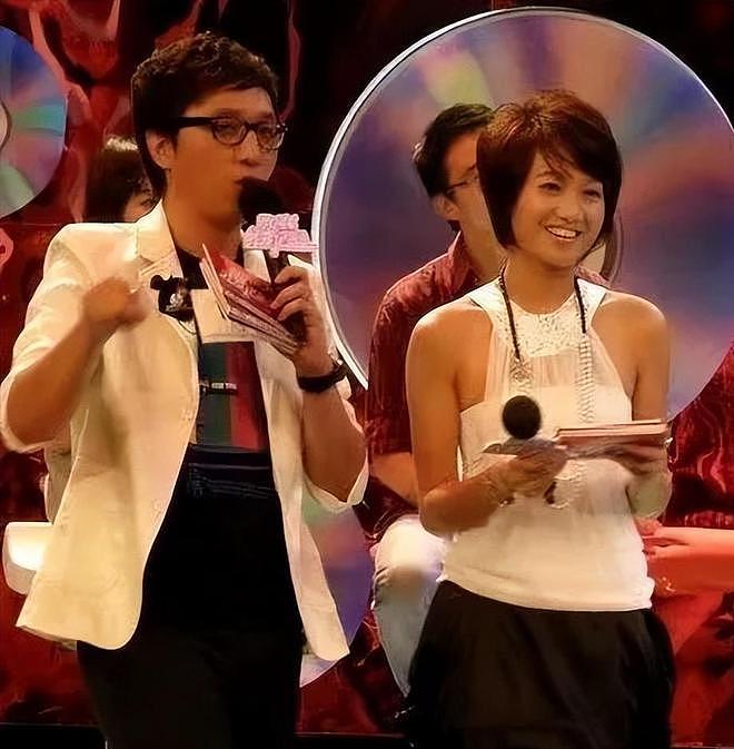 朱丹重男轻女引争议：娱乐圈那些拎不清的女星，偏见还是情商低？（组图） - 6