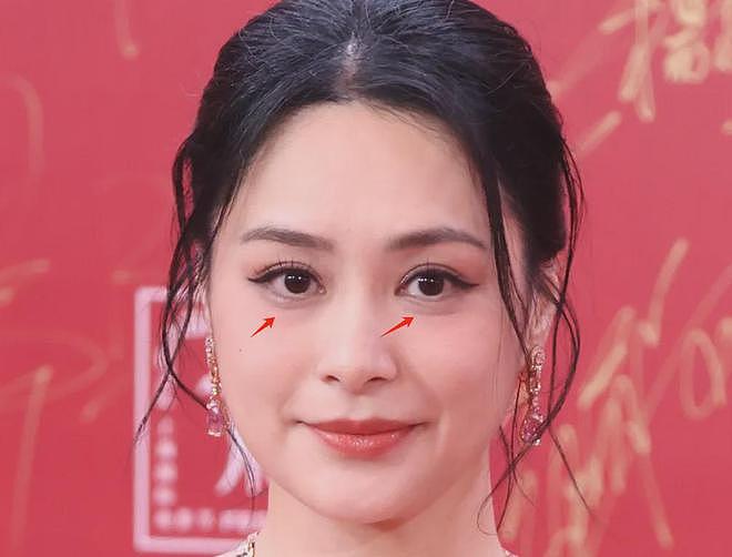 众星上影节闭幕式红毯：林允大秀好身材，于适未受那尔那茜影响（组图） - 11