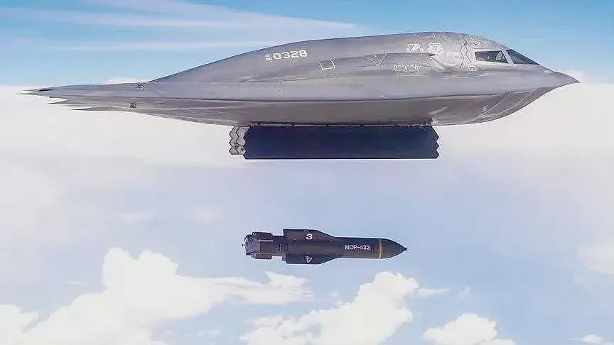 陆媒：特朗普上演美以分歧戏码，B-2战机“声西击东”骗了伊朗（组图） - 14