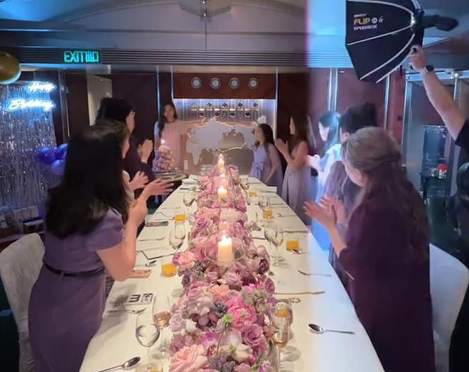 李嘉欣半岛酒店庆祝55岁生日，穿黑裙罕露性感，手捧玫瑰好漂亮（组图） - 9